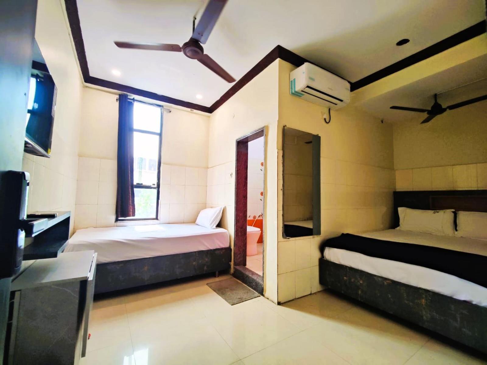 The Livin Residency Hotell Visakhapatnam Exteriör bild